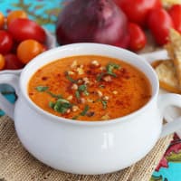 Bazsalikomos olasz paradicsomleves parmezánnal